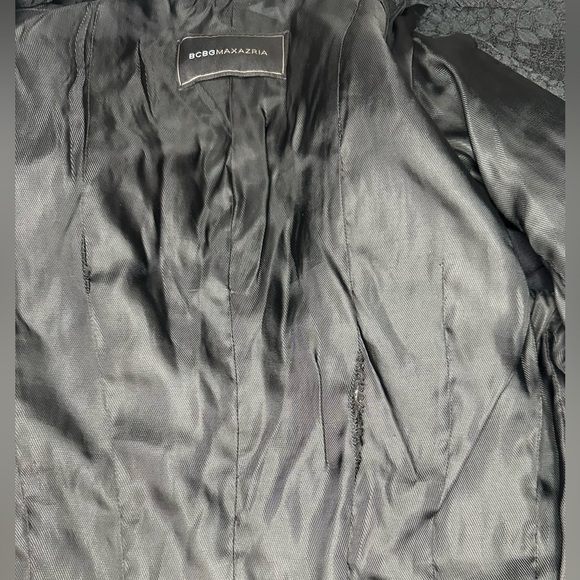 BCBGmaxazria Black Boe Fitted Jacquard Jacket with Peplum and Zippers - Picture 9 of 9